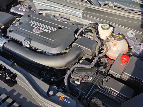 Used 2024 Cadillac XT4 Sport w/ Cold Weather Package image 27