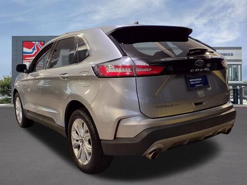 Used 2022 Ford Edge Titanium AWD/4WD image 3