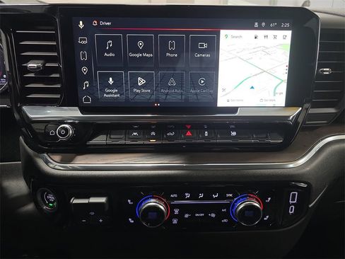 Certified 2025 GMC Sierra 1500 SLT image 22