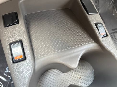 Used 2012 Nissan Leaf SV image 36
