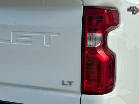 Used 2025 Chevrolet Silverado 2500 LT w/ Convenience Package AWD/4WD image 37