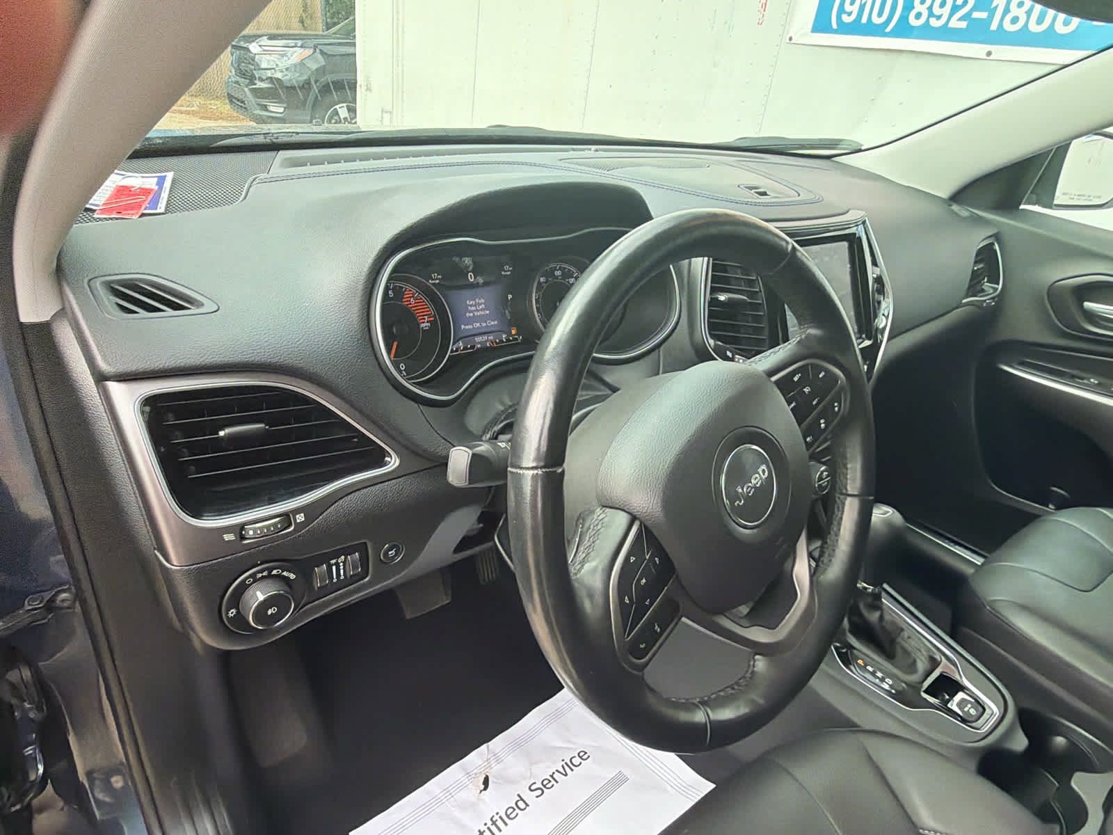 Used 2020 Jeep Cherokee Limited w/ Technology Group AWD/4WD image 21