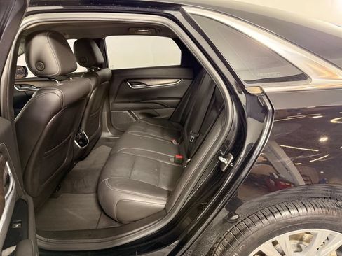 Used 2019 Cadillac XTS Luxury FWD image 13