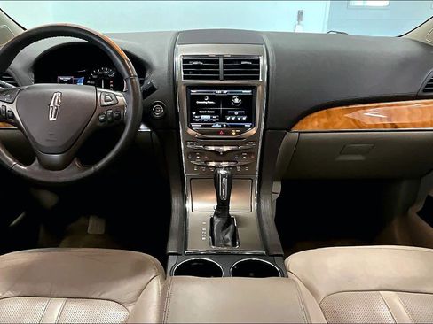 Used 2015 Lincoln MKX AWD w/ Olive Ash Wood Package image 8