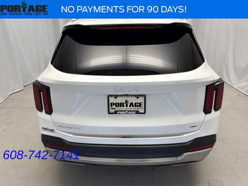 Used 2025 Kia Sorento EX w/ EX Panoramic Sunroof Package AWD/4WD image 3
