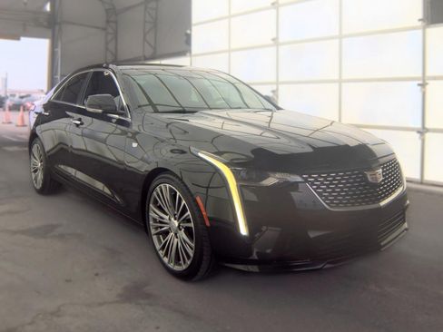 Used 2020 Cadillac CT4 Premium Luxury RWD image 3