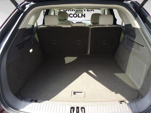 Used 2020 Lincoln Nautilus Premier w/ Equipment Group 101A image 31