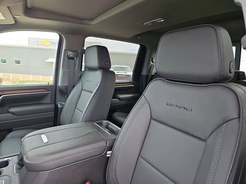 New 2025 GMC Sierra 2500 Denali w/ Denali Reserve Package image 37