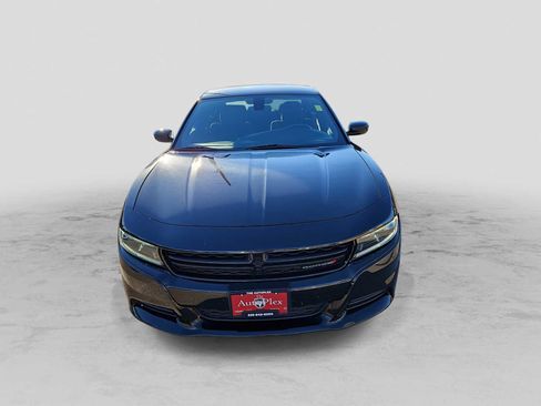 Used 2023 Dodge Charger SXT image 3
