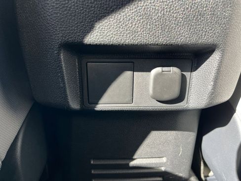 Used 2025 Toyota Tacoma TRD Off-Road image 25