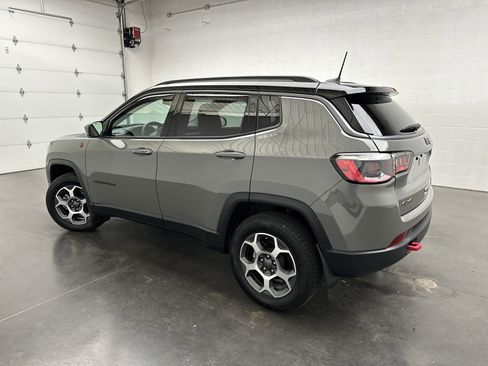 Used 2022 Jeep Compass Trailhawk AWD/4WD image 7