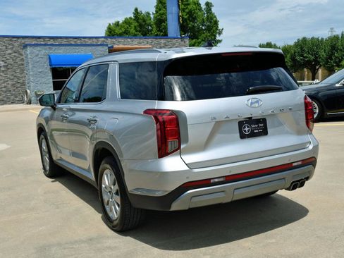 Used 2025 Hyundai Palisade SEL FWD image 4