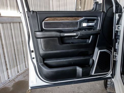 Used 2019 RAM 2500 Laramie image 44