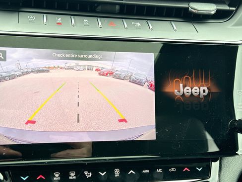 New 2026 Jeep Grand Cherokee L 4WD image 18