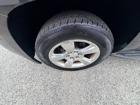 Used 2016 Chevrolet Suburban LT image 34