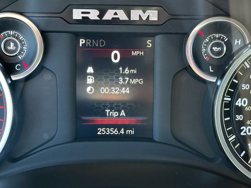 Used 2024 RAM 3500 SLT w/ Quick Order Package 2YG SLT image 23