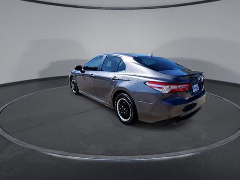 Used 2019 Toyota Camry LE FWD image 6