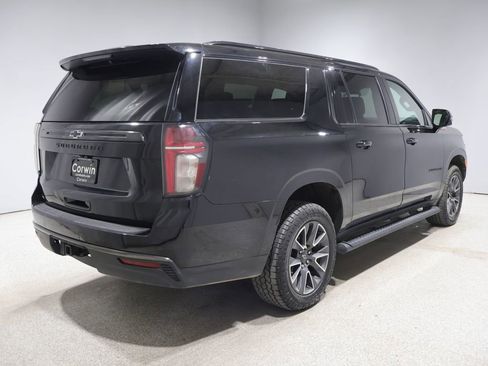 Used 2021 Chevrolet Suburban Z71 w/ Z71 Signature Package AWD/4WD image 2