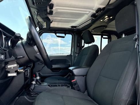 Used 2021 Jeep Gladiator Sport AWD/4WD image 15