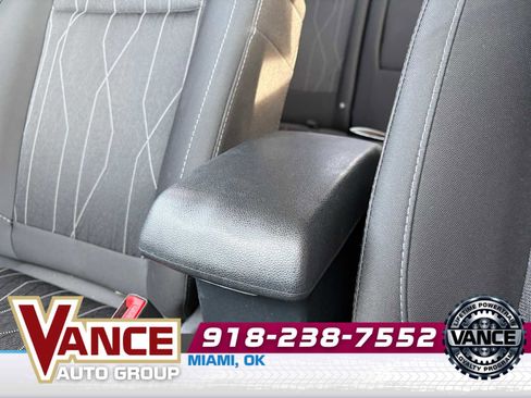 Used 2021 Ford EcoSport SE w/ SE Convenience Package image 34