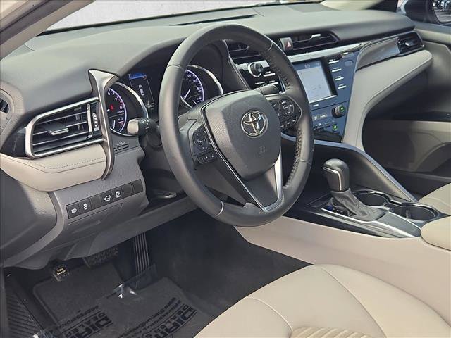 Used 2020 Toyota Camry SE w/ Convenience Package FWD image 10