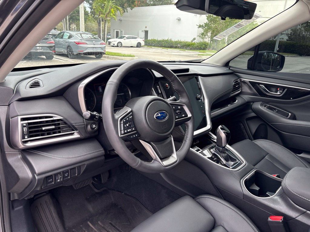 Used 2025 Subaru Outback Touring AWD/4WD image 16