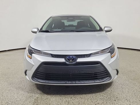Used 2024 Toyota Corolla LE FWD image 3