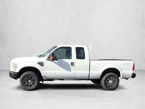Used 2008 Ford F250 XL AWD/4WD image 2