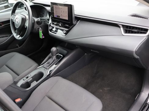 Used 2024 Toyota Corolla LE image 10