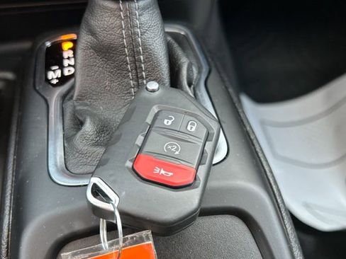 Used 2025 Jeep Wrangler Unlimited Sahara image 54