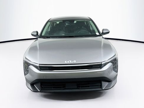 Used 2025 Kia K4 FWD image 2