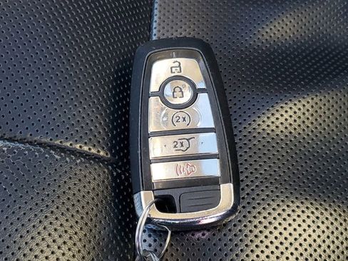 Used 2020 Lincoln Aviator Reserve w/ Equipment Group 202A image 38