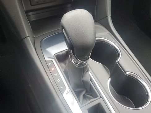 Used 2024 Chevrolet Equinox LT FWD image 28