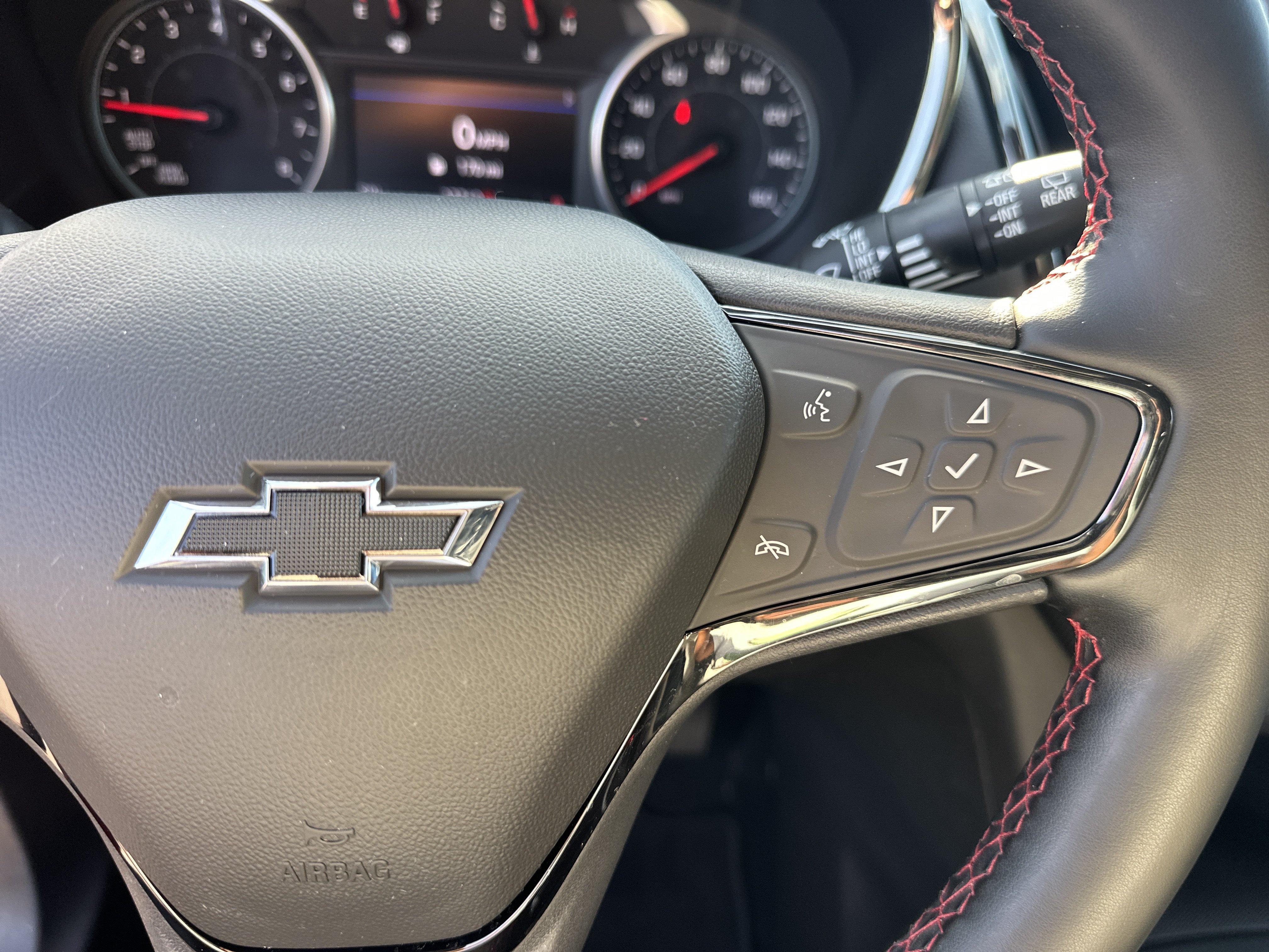 Used 2024 Chevrolet Equinox RS FWD image 26
