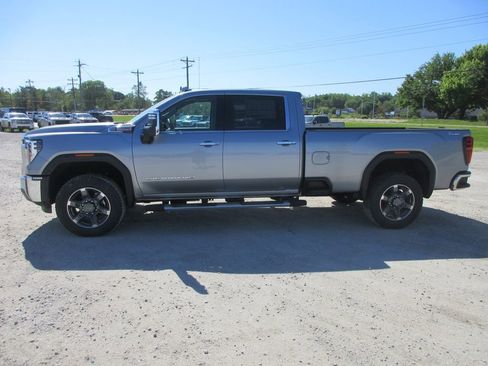 New 2026 GMC Sierra 3500 SLT w/ SLT Premium Package AWD/4WD image 10