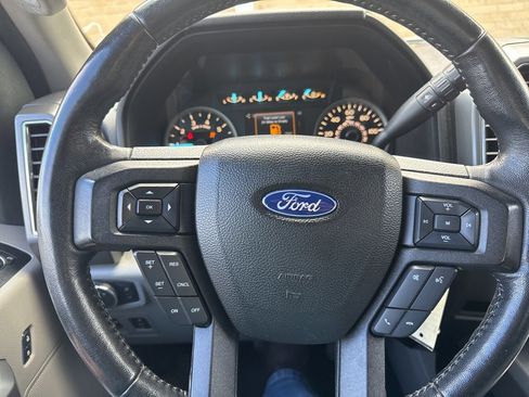 Used 2018 Ford F150 XLT w/ Equipment Group 302A Luxury image 10