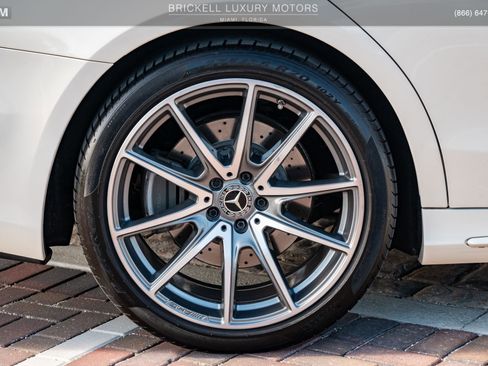 Used 2019 Mercedes-Benz S 560 Sedan image 45