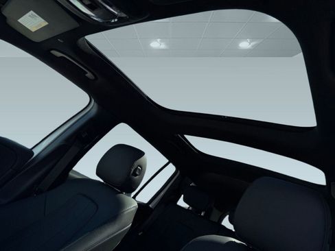 New 2026 Mercedes-Benz GLB 250 image 11