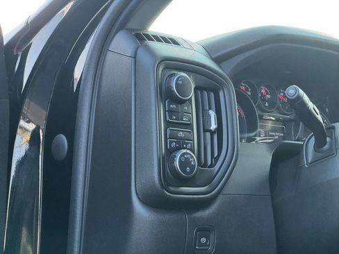 Used 2022 Chevrolet Silverado 1500 Custom AWD/4WD image 11