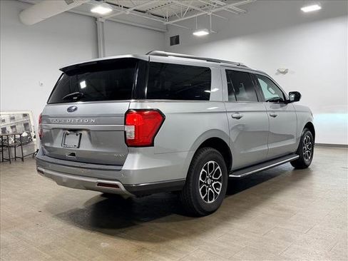 Certified 2023 Ford Expedition Max XLT image 4
