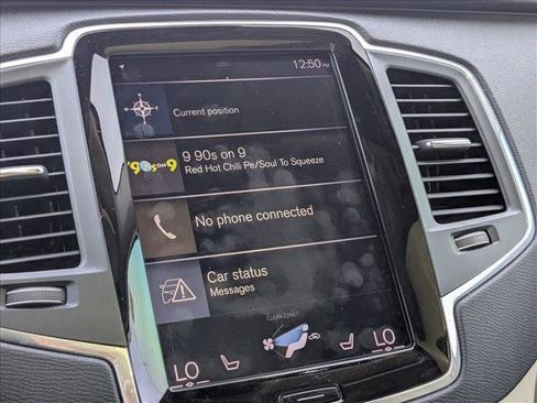 Used 2018 Volvo XC90 T6 Momentum w/ Convenience Package image 14