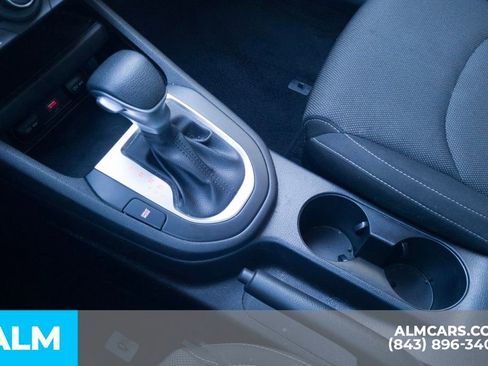 Used 2023 Kia Forte LXS image 28