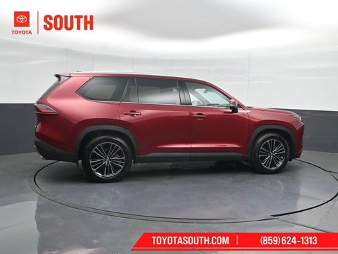 Used 2026 Toyota Grand Highlander AWD Hybrid image 3