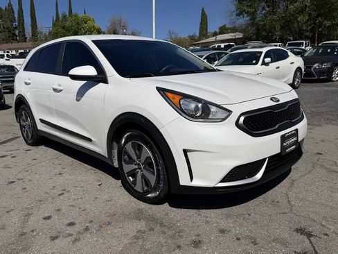 Used 2019 Kia Niro FE FWD image 1