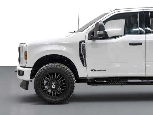 Used 2025 Ford F350 XLT w/ FX4 Off-Road Package AWD/4WD image 11