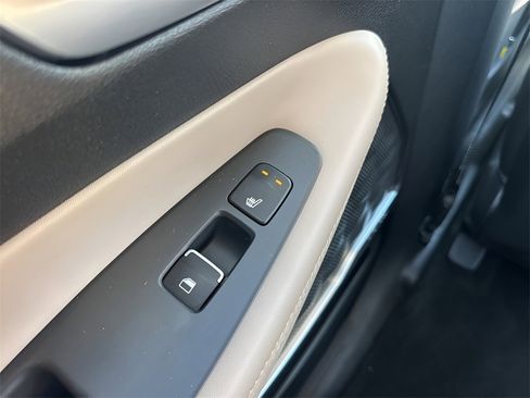 Used 2021 Hyundai Santa Fe Limited image 14