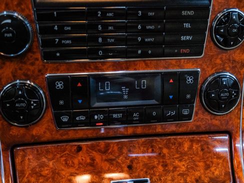 Used 2005 Maybach 57 image 26