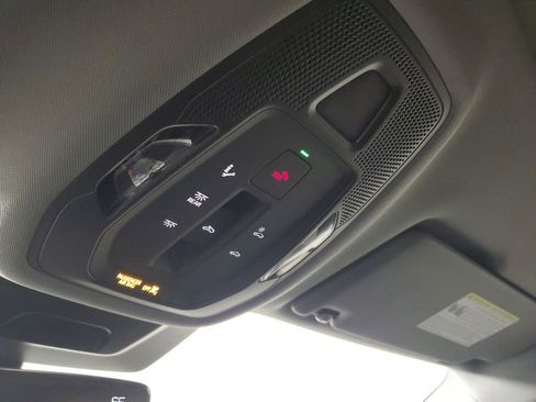 New 2025 Audi Q6 e-tron Premium Plus image 34