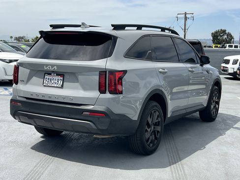Used 2022 Kia Sorento S image 7