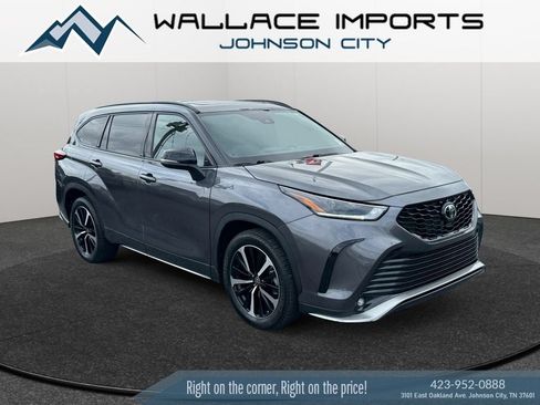 Used 2022 Toyota Highlander XSE FWD image 7